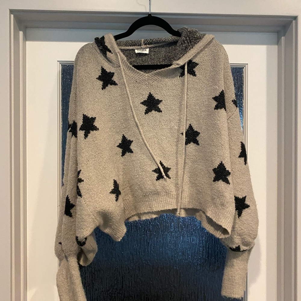Vici star print cropped hoodie sweater